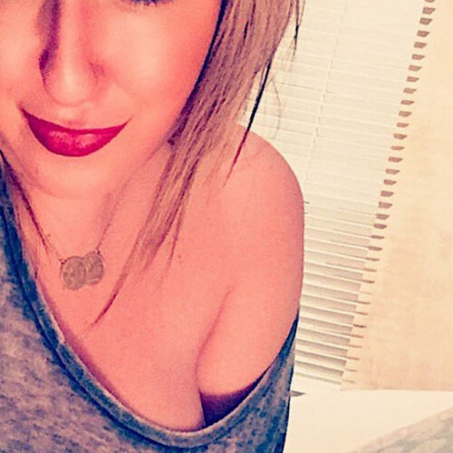 “Faites moi signe de suite”